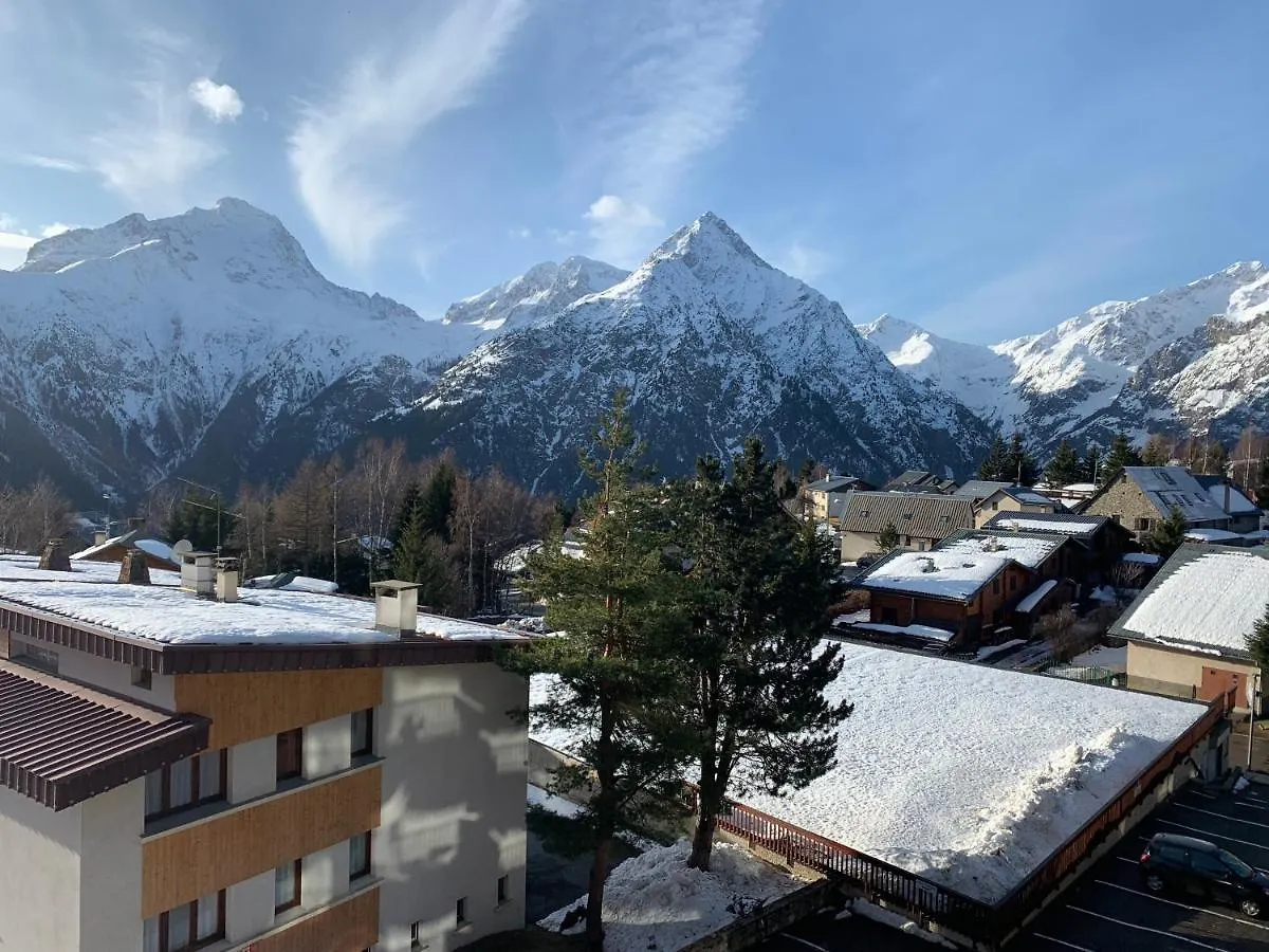 Apartment Ski In And Out With Amazing Mountain Views Les Deux Alpes